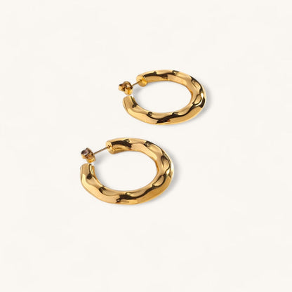 Les Boucles d’Oreilles Jackie